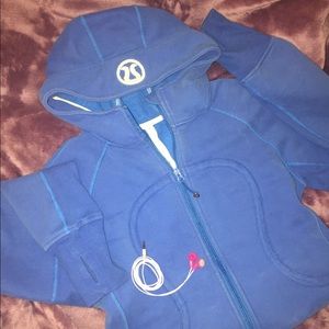 PRICEDROP SOS LULULEMON blue scuba zipper hoodie
